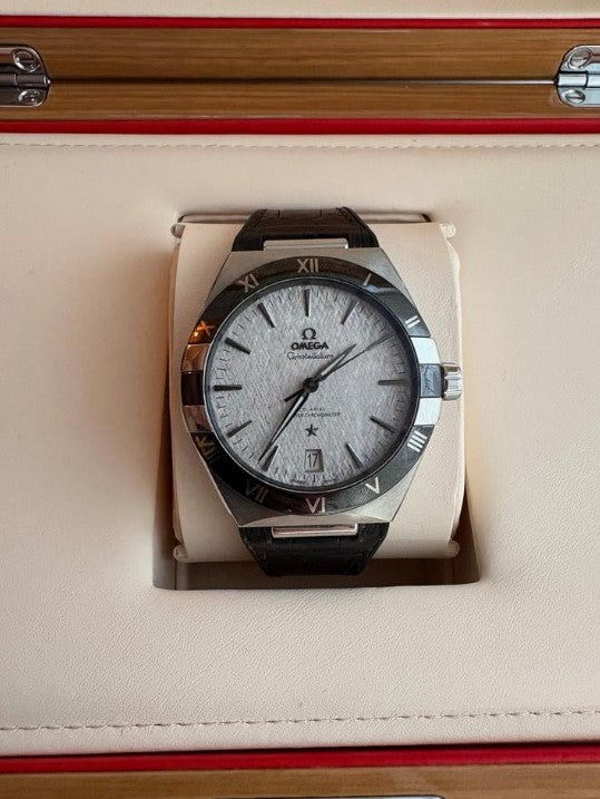 Omega Constellation 41 mm, Stahl mit Lederarmband 131.33.41.21.06.001