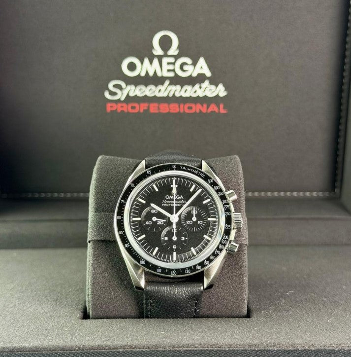 Omega SPEEDMASTER MOONWATCH PROFESSIONAL 42 MM, STEEL WITH LEATHER STRAP 310.32.42.50.01.002