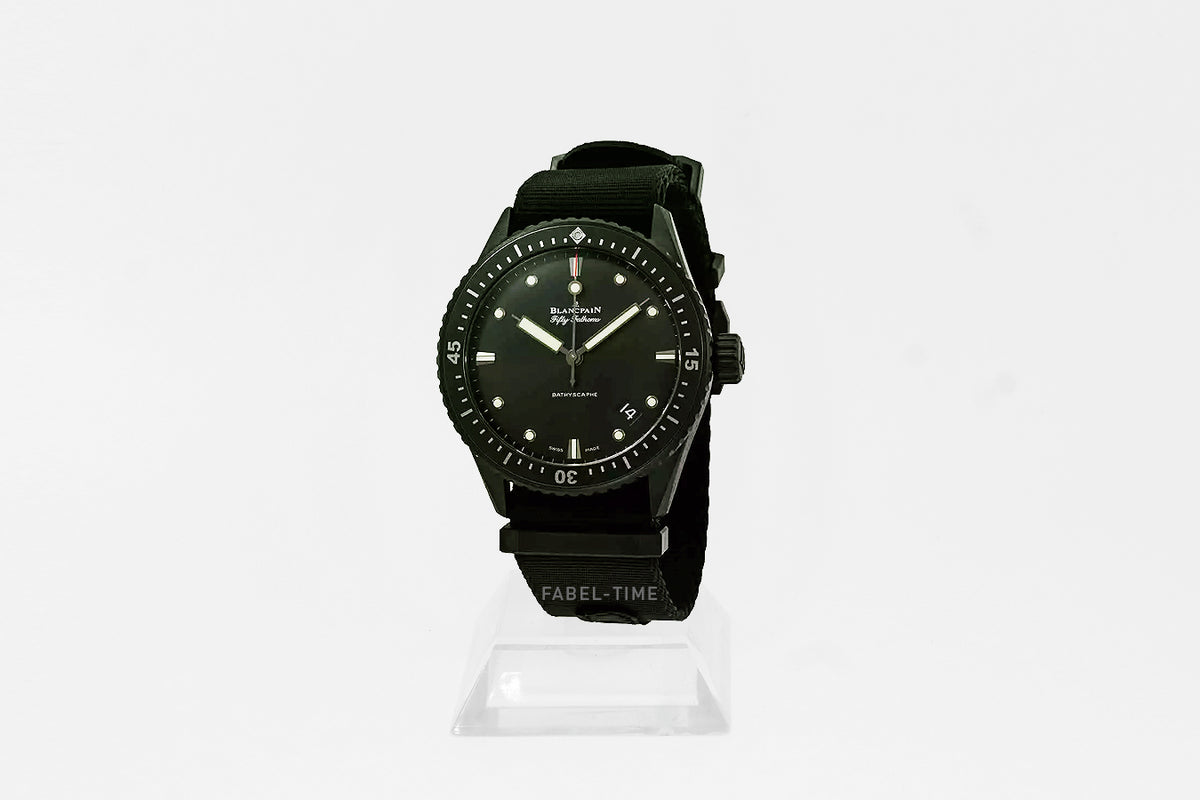 Blancpain Fifty Fathoms Bathyscaphe 5000-0130-NABA Automatik 43.60 mm Keramik, Armband NATO