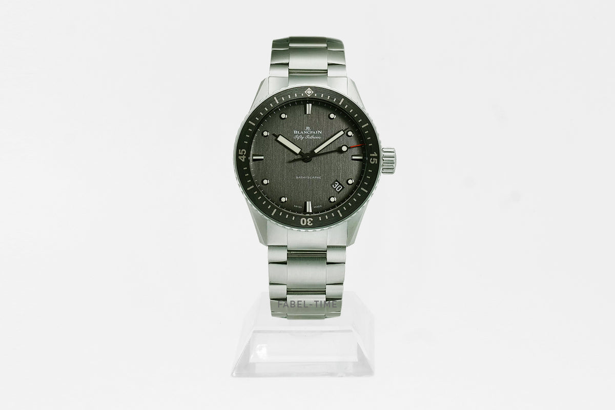 Blancpain Fifty Fathoms Bathyscaphe 5000 1210 98S grau 43 mm Automatik Titan Herrenuhr