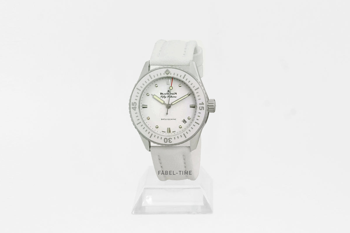 Blancpain Fifty Fathoms Bathyscaphe 5100-1127-W52A Automatik, 38 mm Stahl weiß, Armband aus Segeltuch