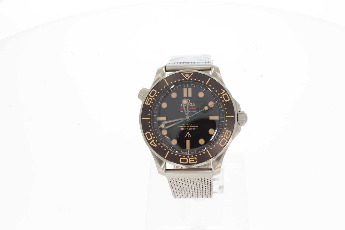 Omega SEAMASTER DIVER 300M 007 Edition 42 MM, TITANIUM WITH TITANIUM STRAP 210.90.42.20.01.001 210.9