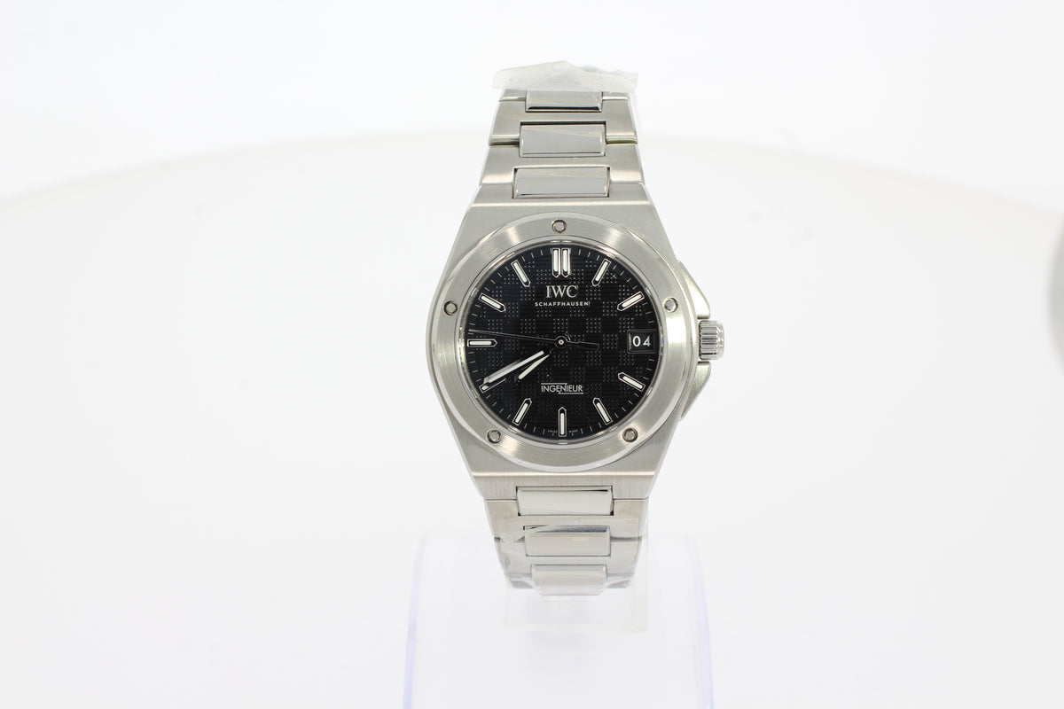 IWC Ingenieur Automatic 35 Steel 35.1 mm black IW324906 with Steel bracelet