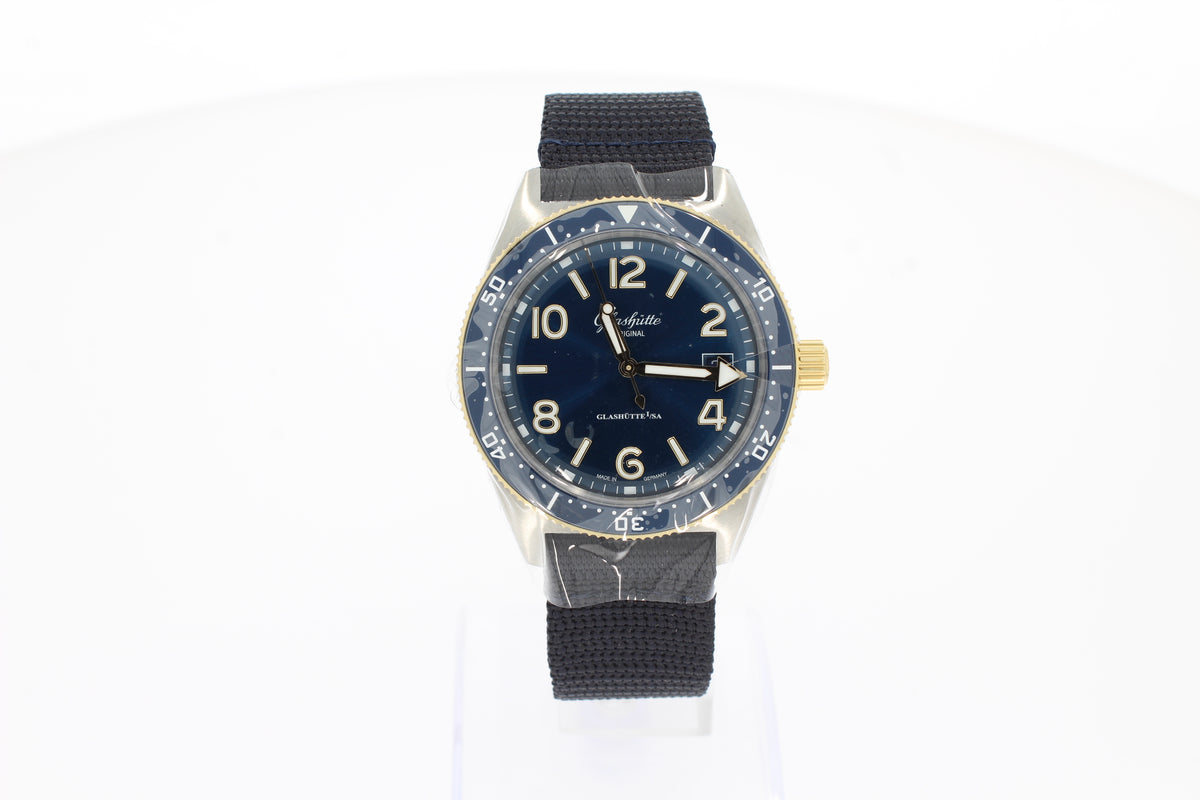 Glashütte SeaQ blau 39,50 mm Edelstahl/18kt Gelbgold, Automatik, Textilband Dornschließe, Datum, Zentralsekunde, 1-39-11-10-90-08 13911109008
