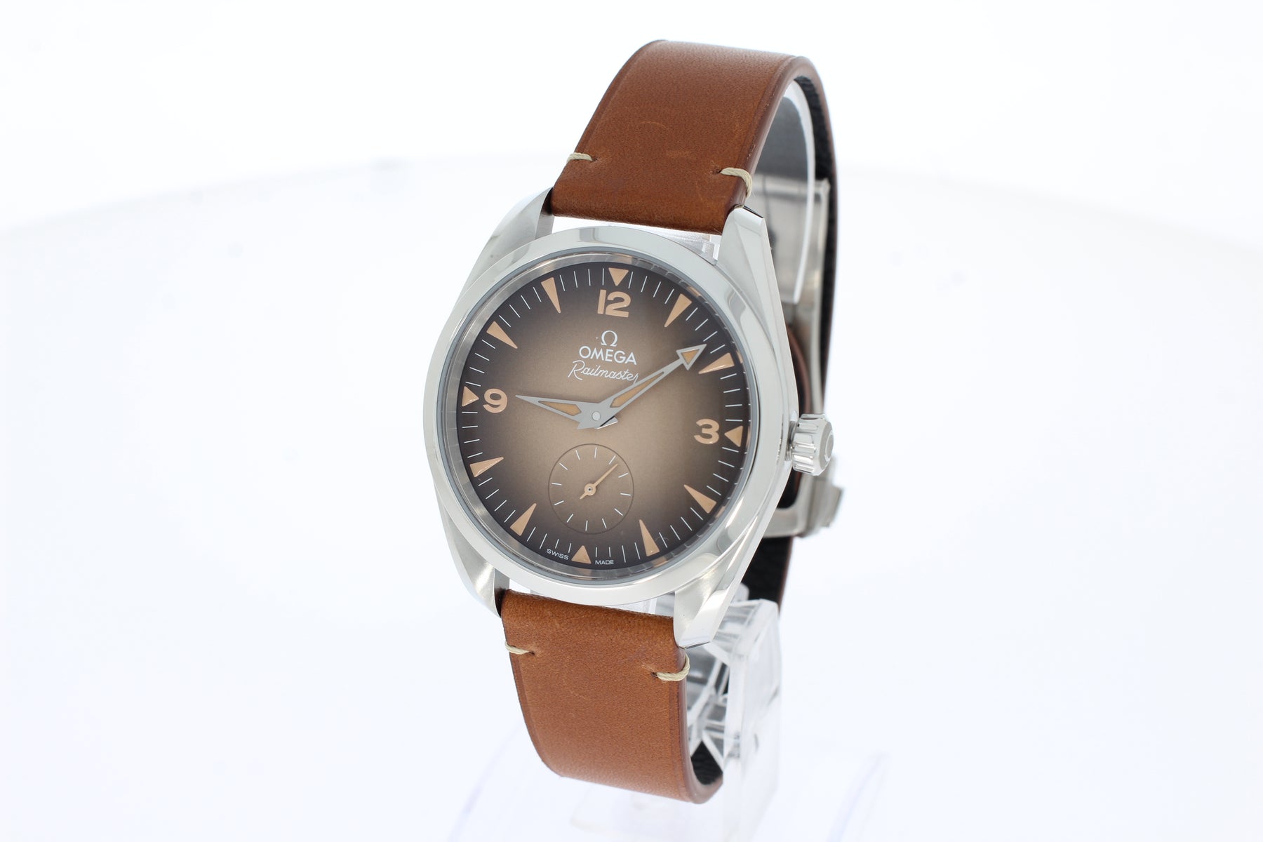 Omega Seamaster Railmaster 38 mm, Stahl mit Lederarmband 23512382013001