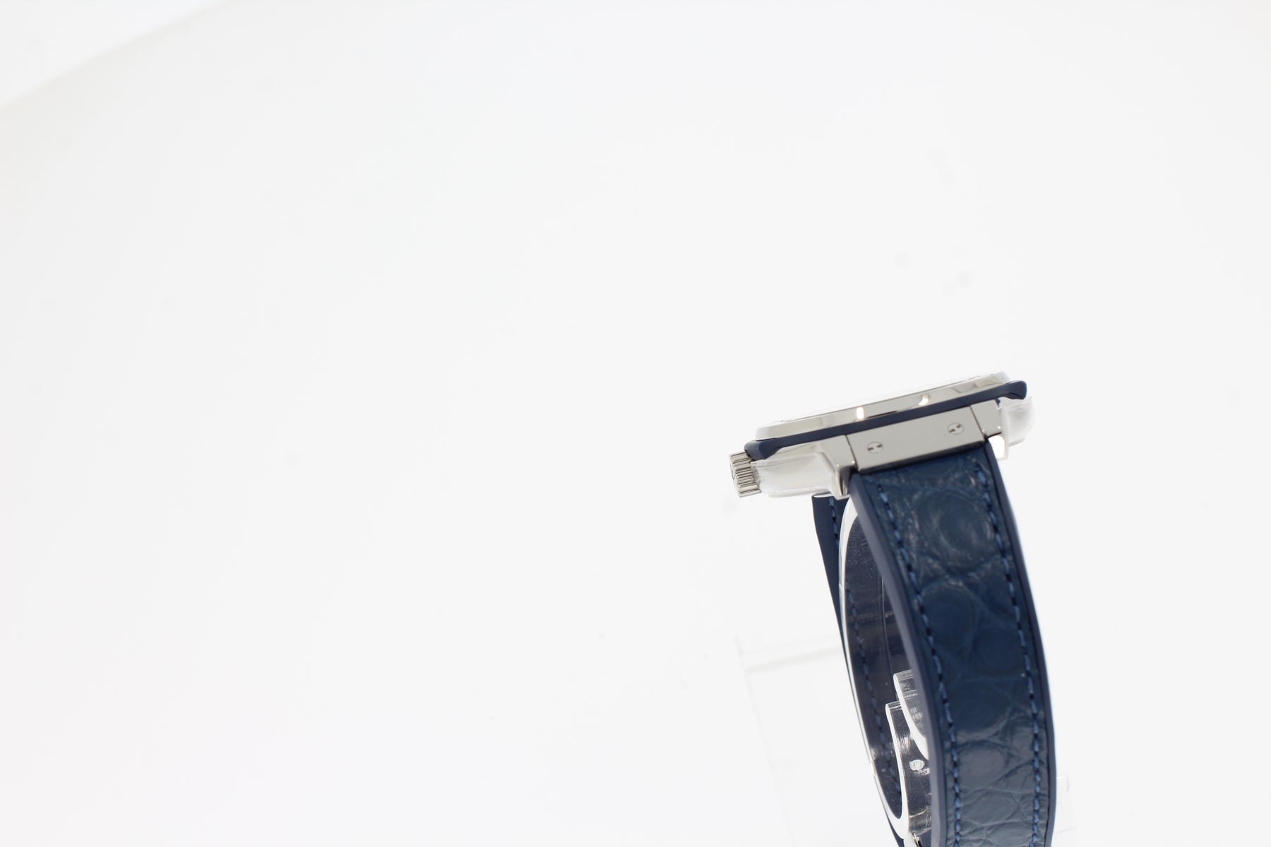 Hublot Classic Fusion Titanium Blue 33mm 581.NX.7170.LR Titanium Quartz Date Blue Alligator Strap