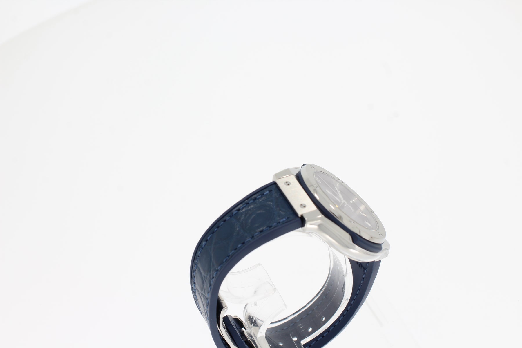 Hublot Classic Fusion Titanium Blue 33mm 581.NX.7170.LR Titanium Quartz Date Blue Alligator Strap