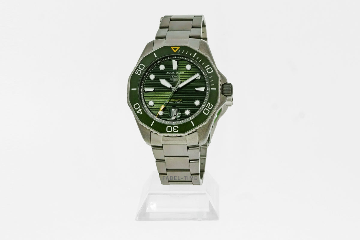 TAG HEUER AQUARACER PROFESSIONAL 300 DATE Automatik, 43 mm, Titan WBP208B.BF0631