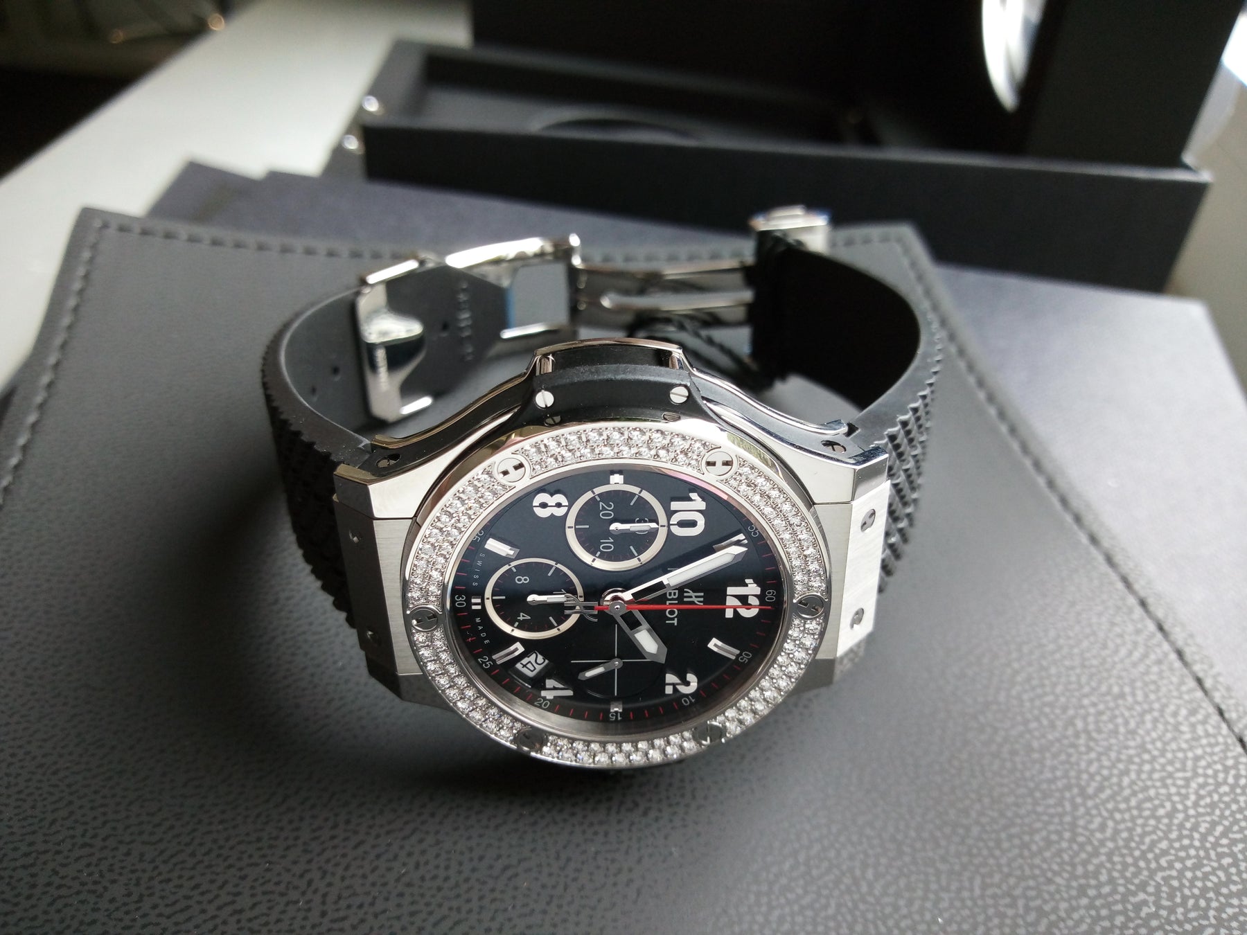 Hublot BIG BANG STEEL DIAMONDS 41mm 341.SX.130.RX.114 Men's Watch Stainless Steel Rubber