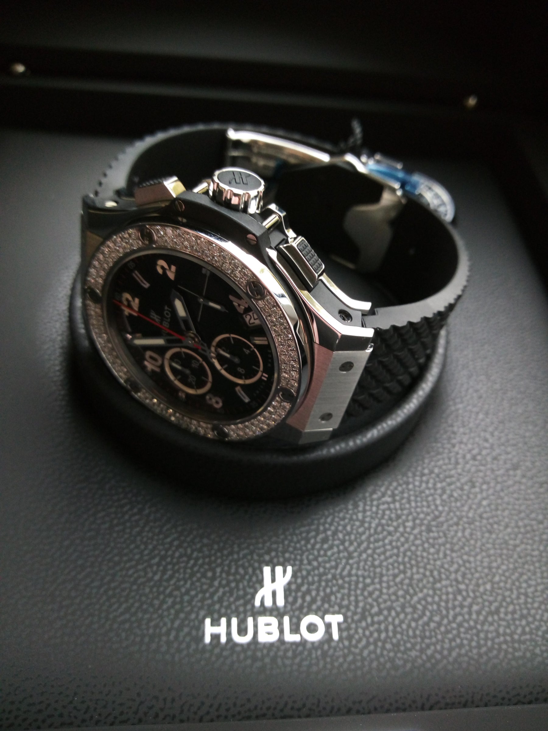 Hublot BIG BANG STEEL DIAMONDS 41mm 341.SX.130.RX.114 Men's Watch Stainless Steel Rubber