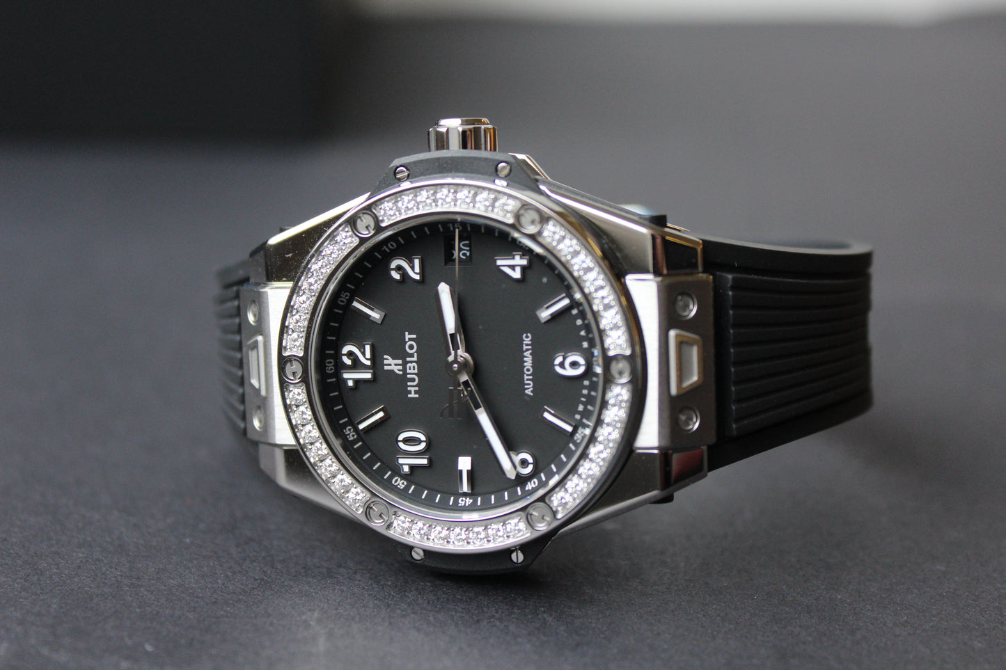 Hublot BIG BANG ONE CLICK STEEL DIAMONDS 39mm 465.SX.1170.RX.1204 Edelstahl Kautschuk