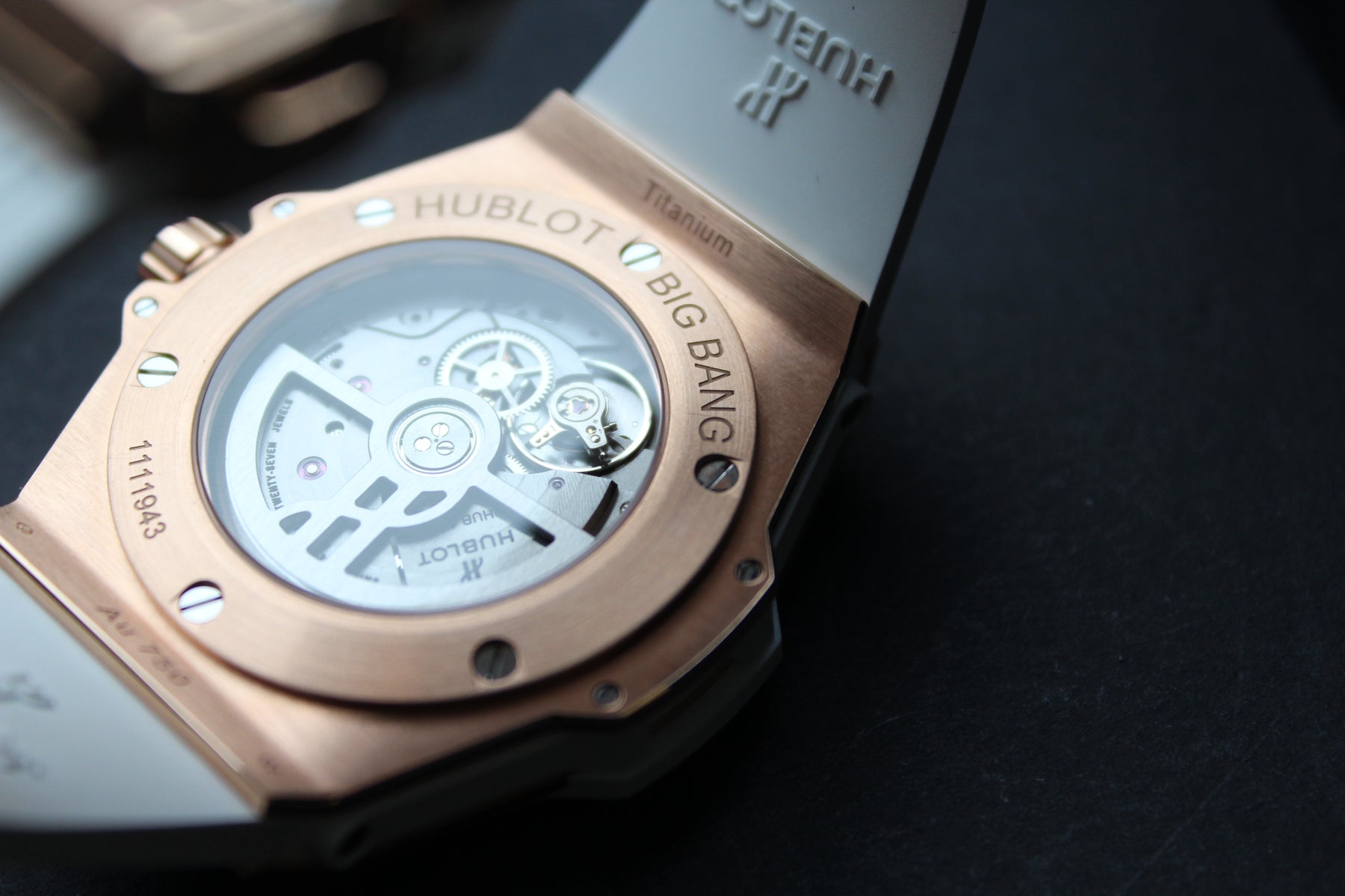 Hublot BIG BANG ONE CLICK KING GOLD WHITE DIAMONDS 39mm 465.OE.2080.RW.1204 ladies watch white