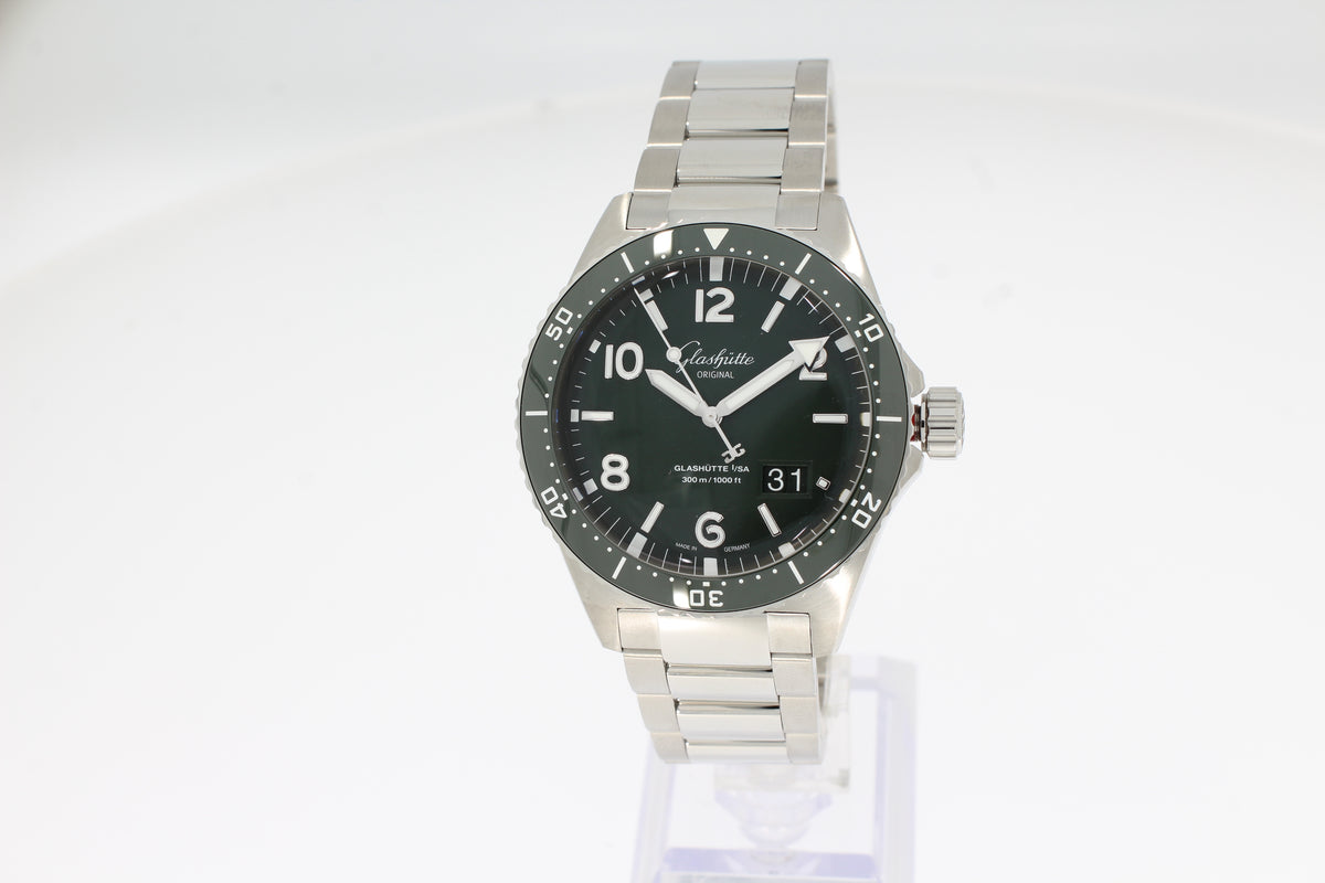 Glashütte SeaQ Panoramadatum grün 43,2 mm Edelstahl Automatik 1-36-13-07-83-70 13613078370
