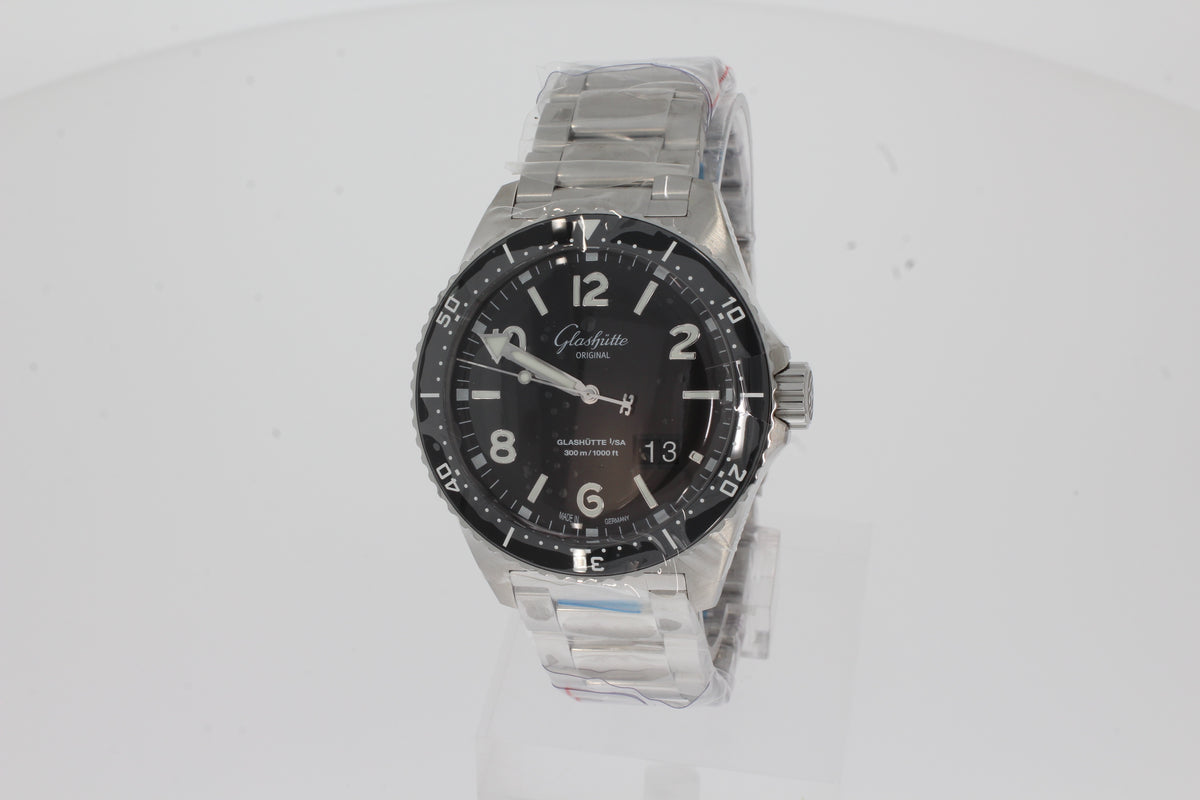 Glashütte Original SeaQ Panoramadatum 13613018070 schwarz 43,2mm, Edelstahl Gehäuse, Automatikwerk, Edelstahl Metallband