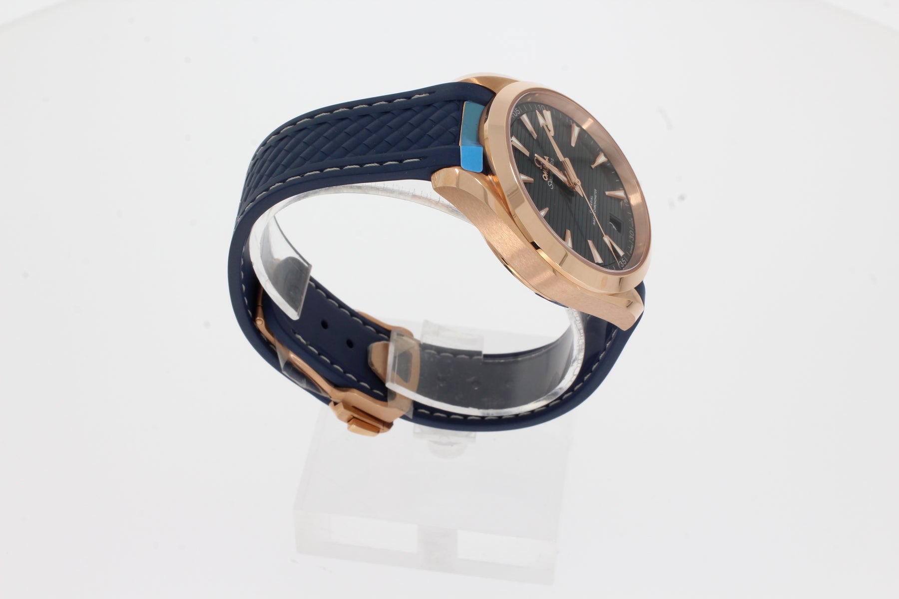 Omega Master Chronometer 41 Seamaster Aqua Terra Blue 220.52.41.21.03.001 or rose bleu 41mm, bracelet en caoutchouc bleu