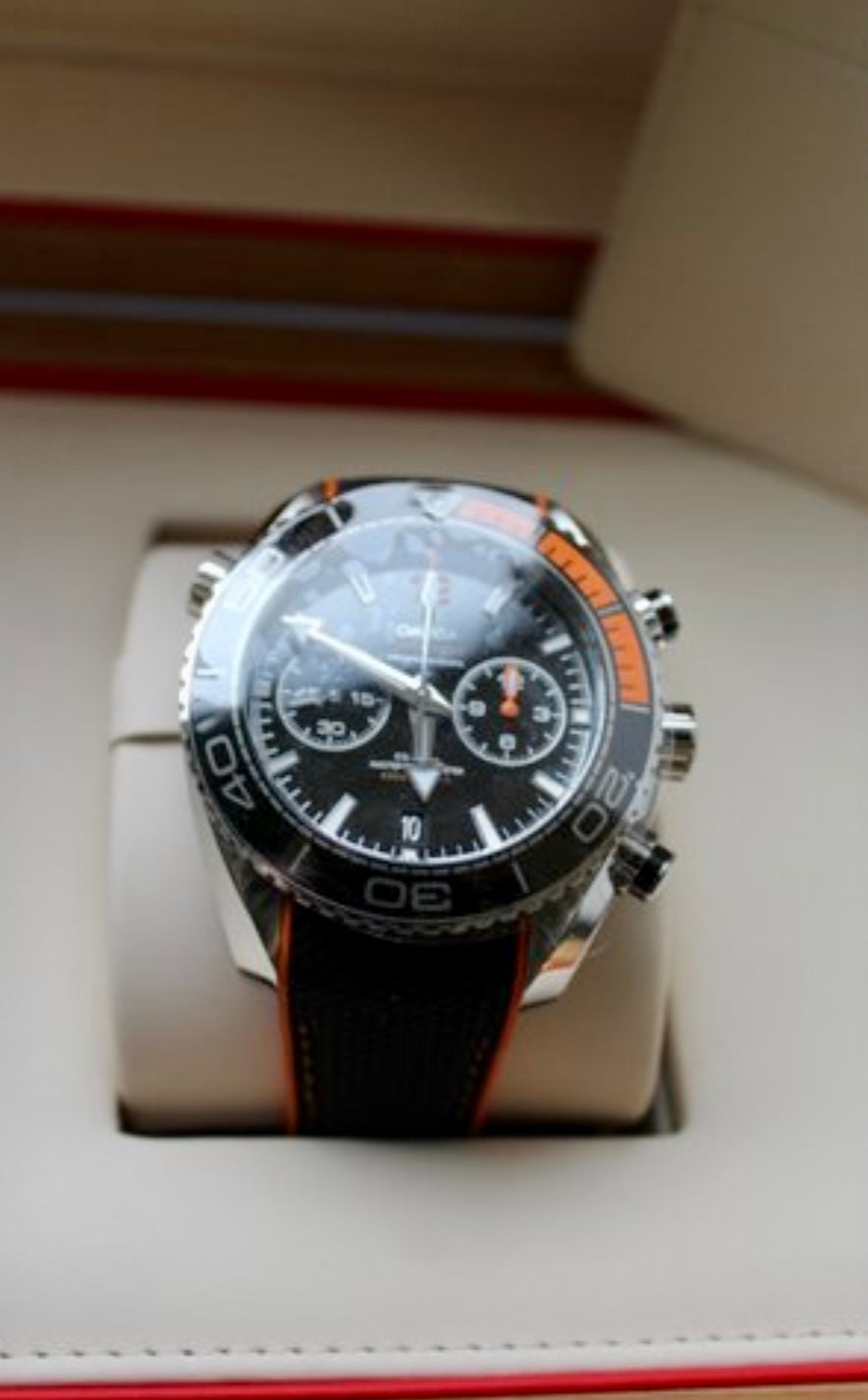 Omega Seamaster Planet Ocean 215.32.46.51.01.001 black 45mm steel, black-orange rubber strap