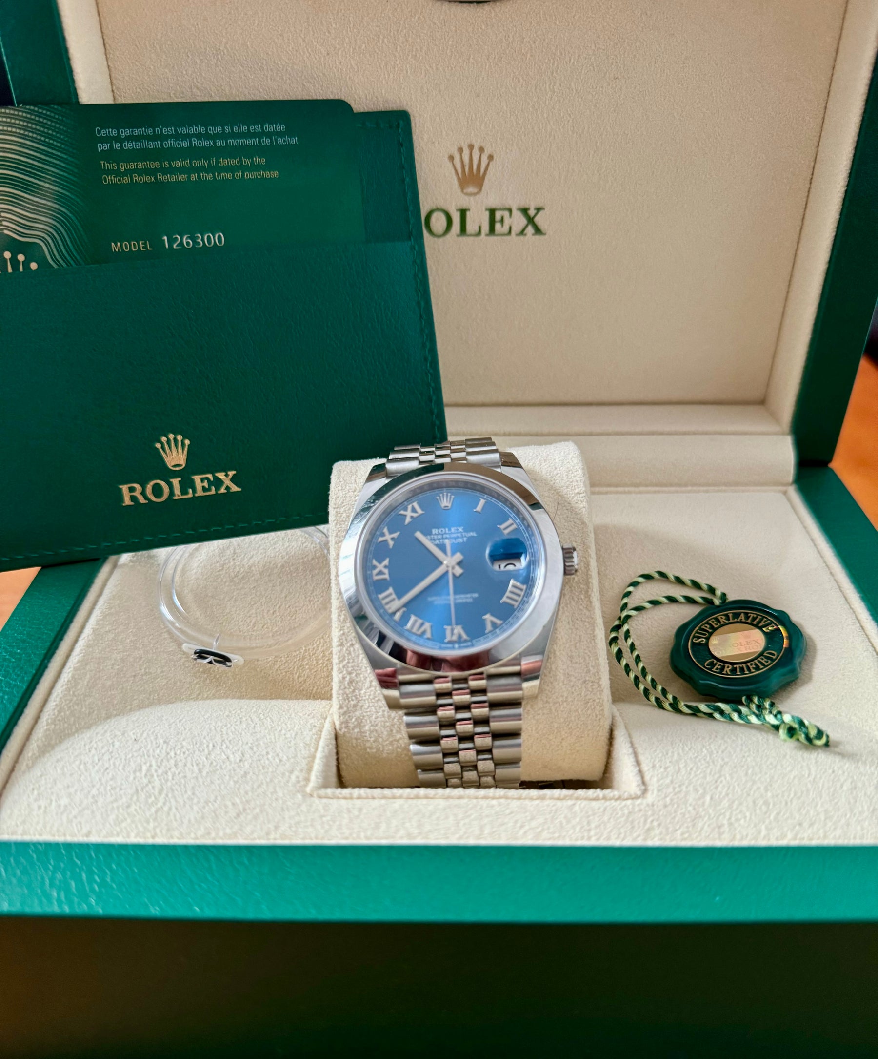 Rolex 126300 Datejust 41 Roman Dial Jubilee Armband