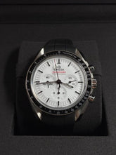 Omega Speedmaster Moonwatch Professional 42 mm, Stahl mit Kautschukband 31032425004001