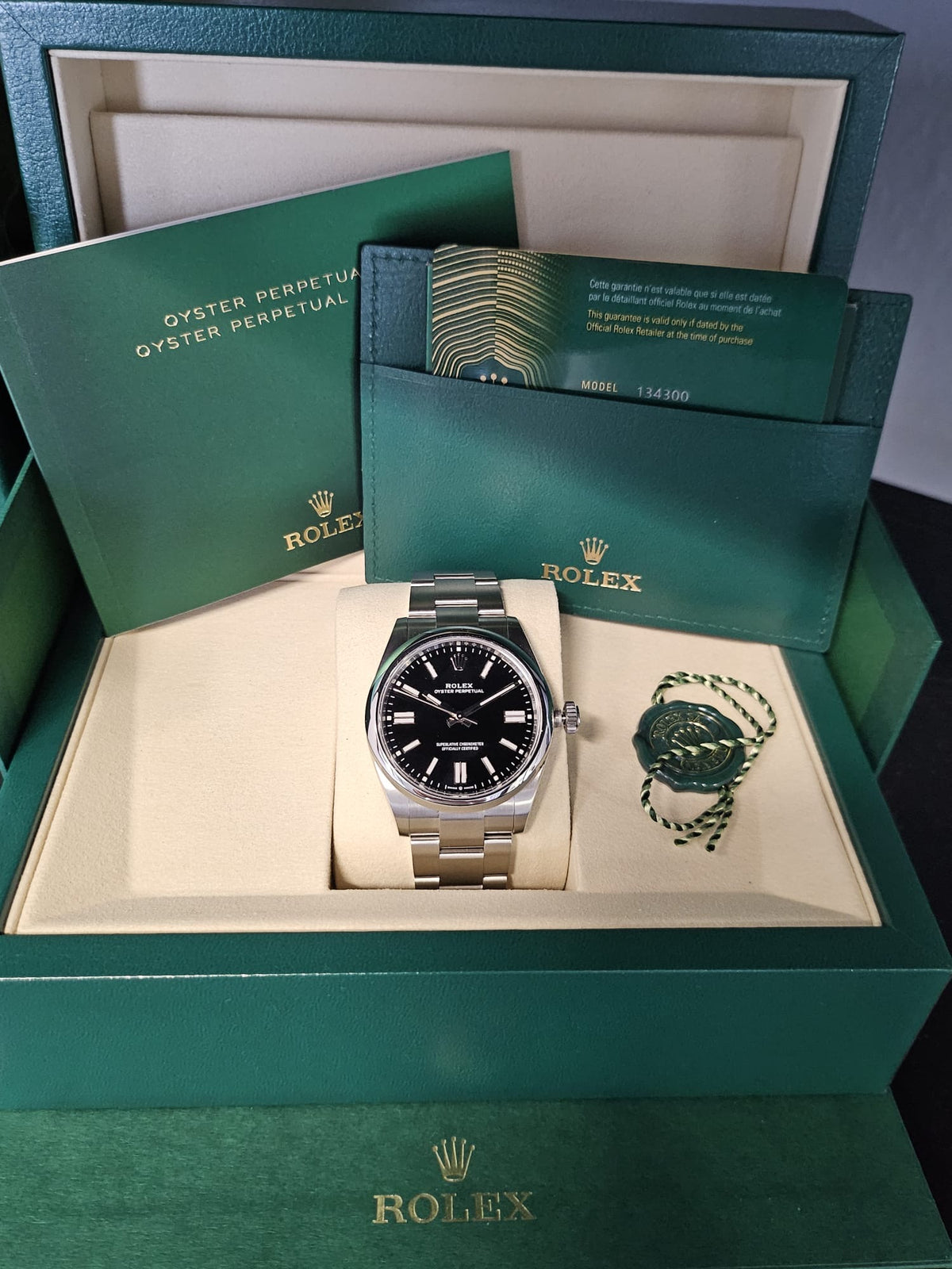 Rolex Oyster Perpetual 41  Oyster,41 mm, Edelstahl Oystersteel Referenz 134300