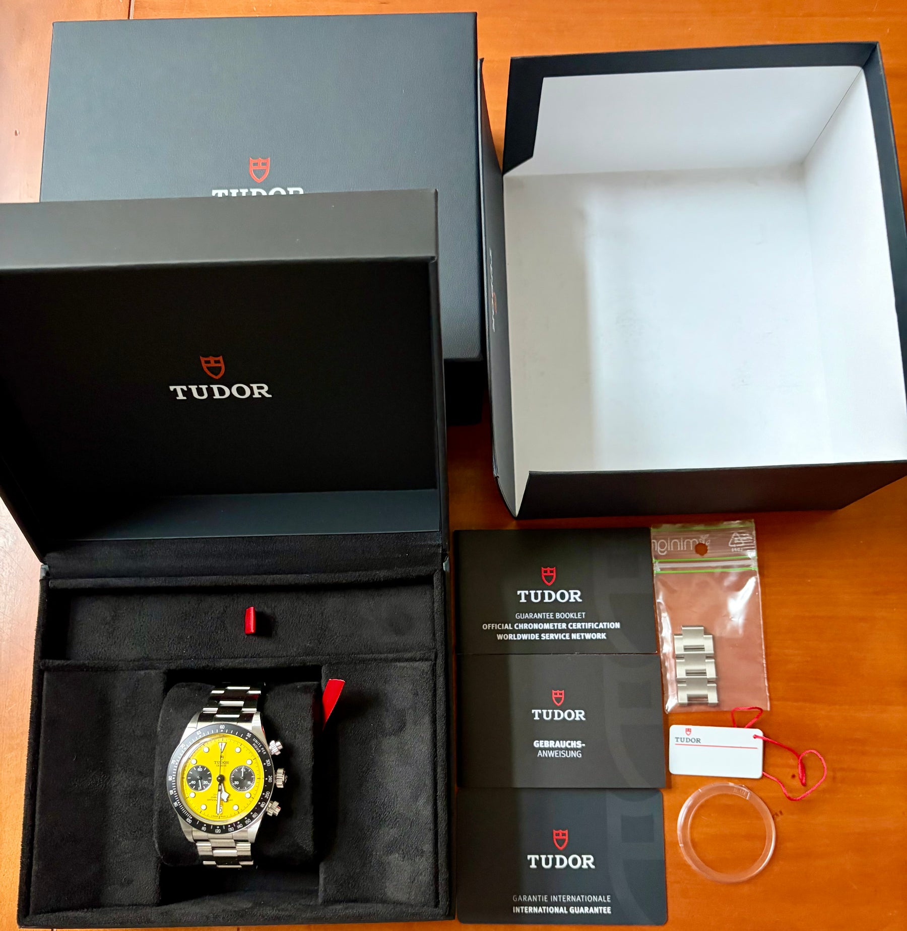 Tudor Black Bay Chrono 39 M79310N-0001 "Bumblebee"