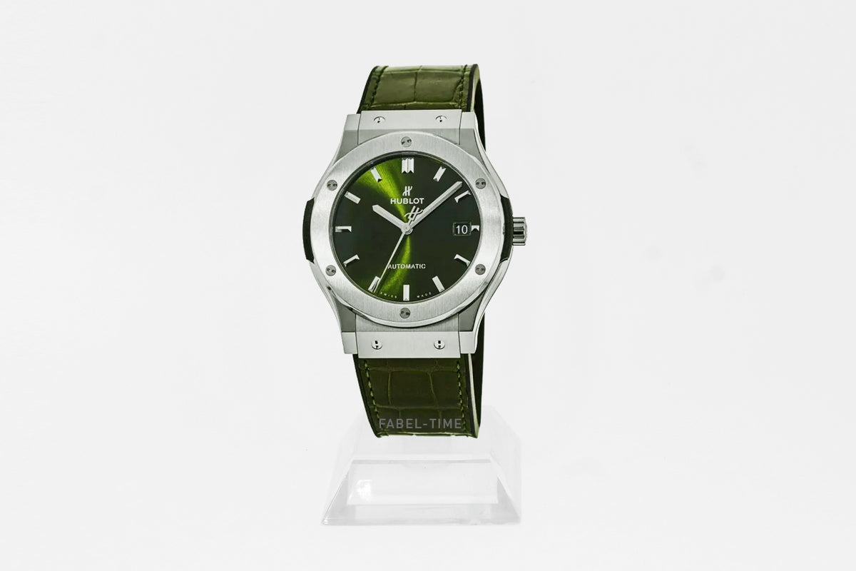 Hublot Classic Fusion Titanium Green 42mm 542.NX.8970.LR