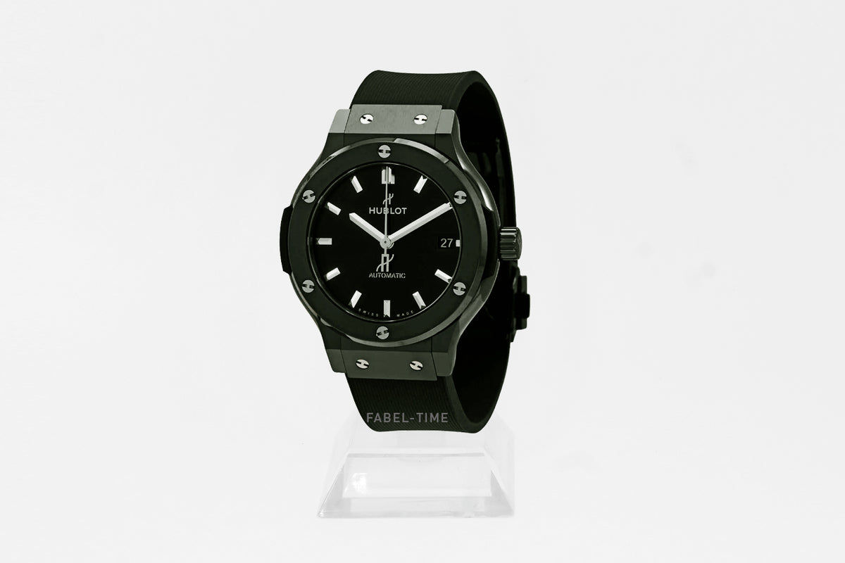 Hublot CLASSIC FUSION BLACK MAGIC 38mm 565.CM.1470.RX black ceramic automatic ladies watch