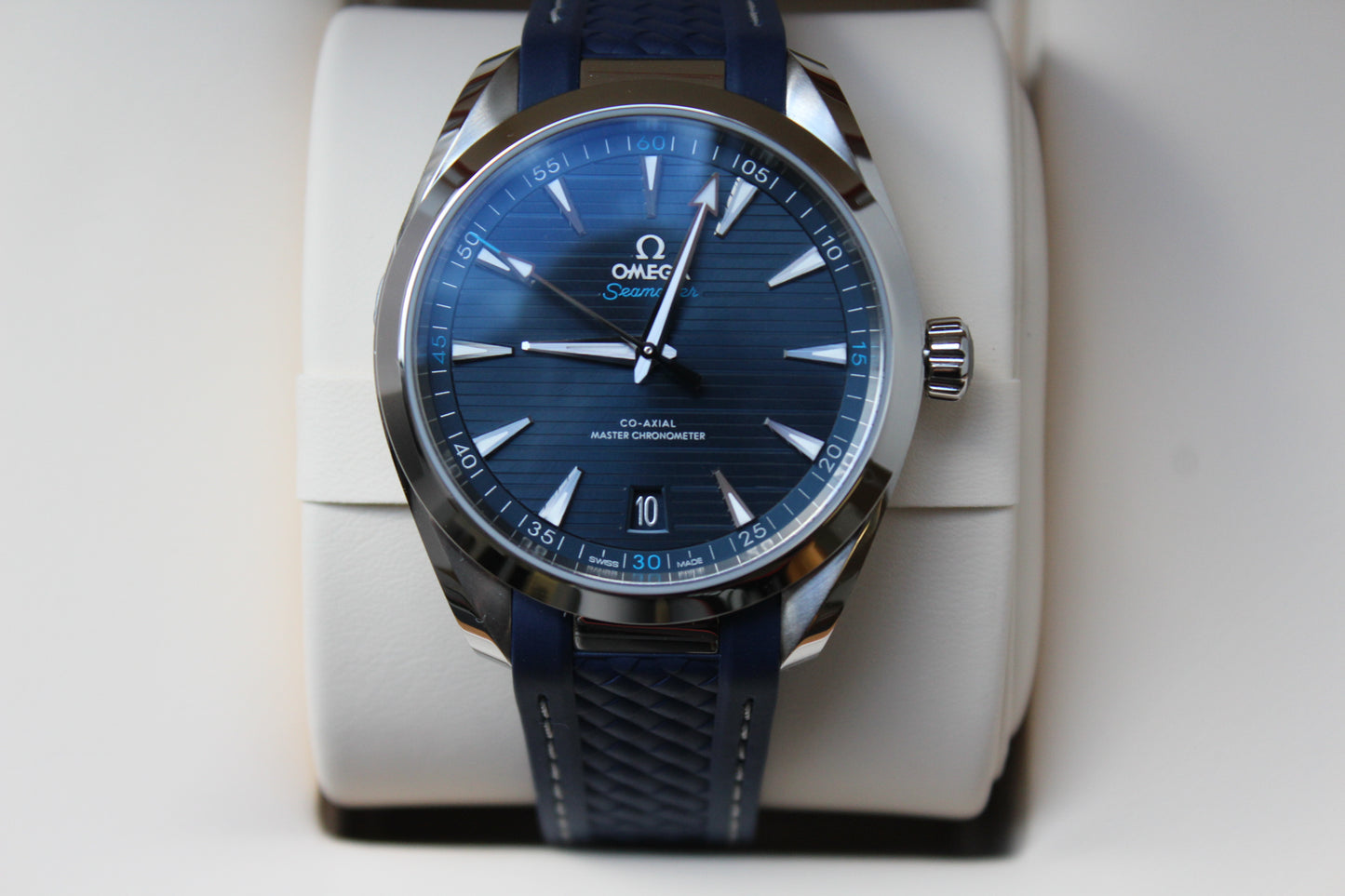 Omega Seamaster Aqua Terra 220.12.41.21.03.001 acier bleu 41mm, bracelet caoutchouc bleu