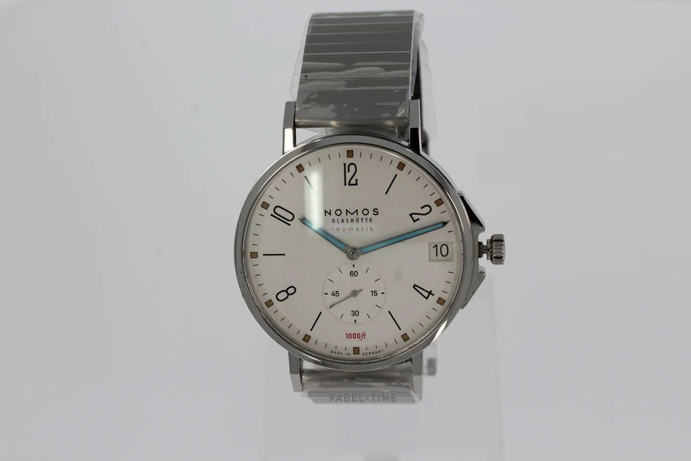 NOMOS Tangente 580 weiß mit Saphirglasboden