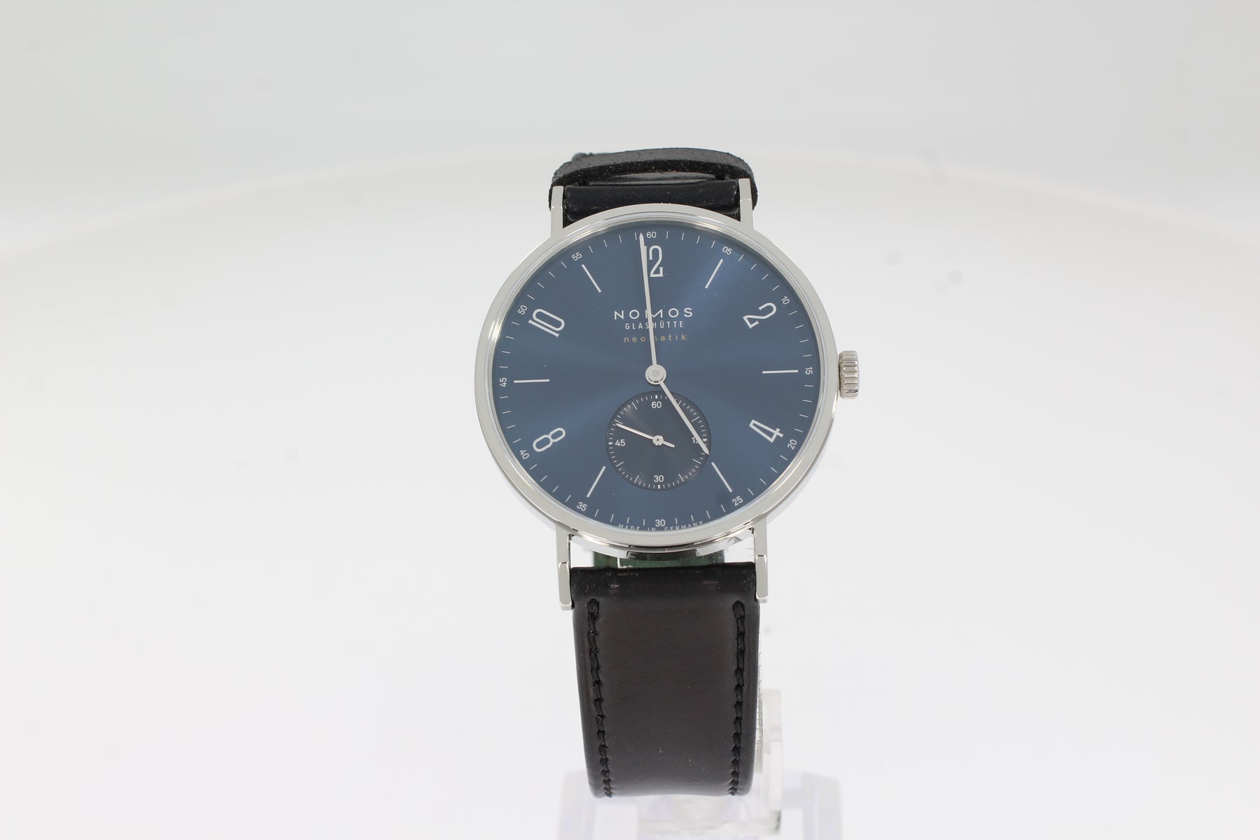 Nomos Tangente neomatik 39 blaugold 146