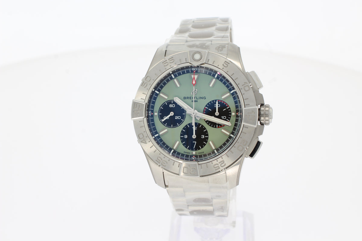 Breitling AB0147101L1A1 Avenger B01 Chronograph 44 Edelstahl grün