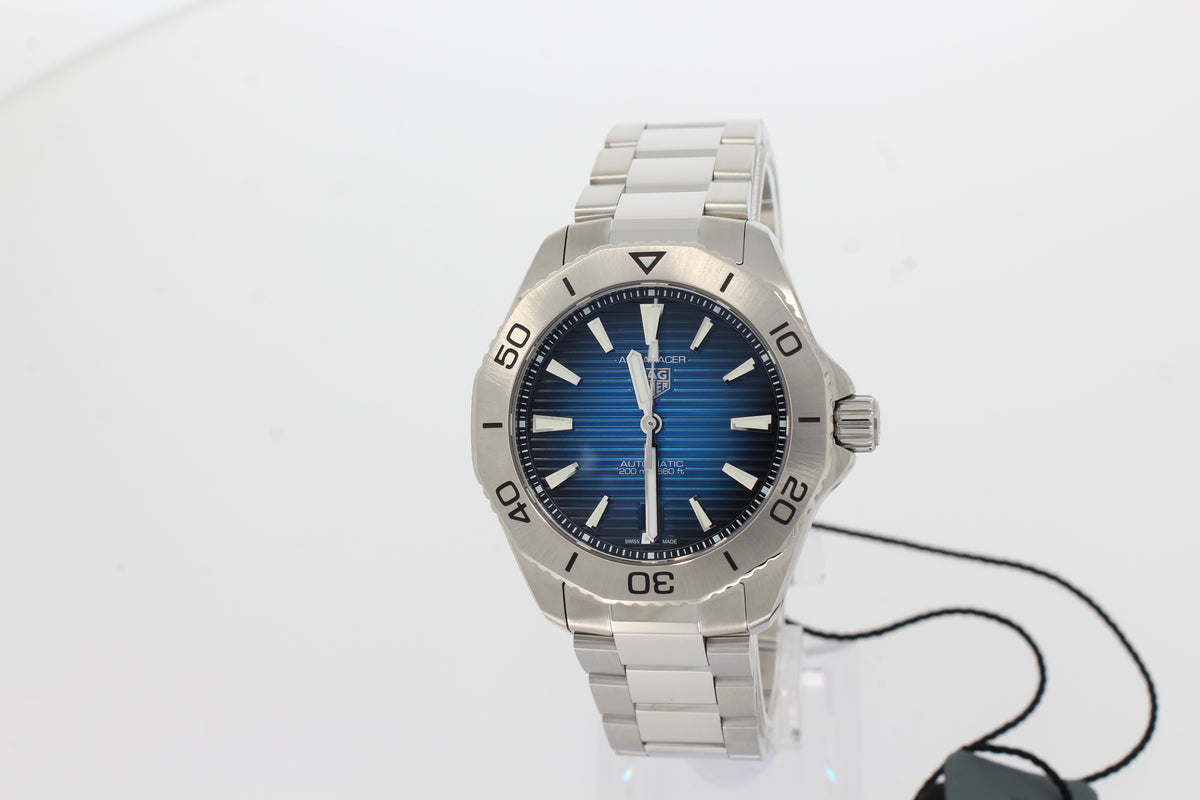 TAG HEUER AQUARACER PROFESSIONAL 200 DATE Automatic, 40 mm, stainless steel WBP2111.BA0627