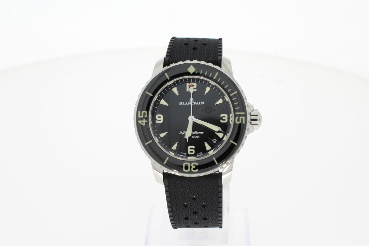 Blancpain Fifty Fathoms  Fifty Fathoms Automatique 5010 1130 B64B schwarz Automatik 42.30 mm Stahl Kautschuk