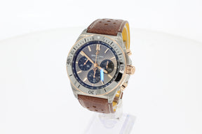 Breitling Chronomat B01 42 Triumph TB0134101M1X1