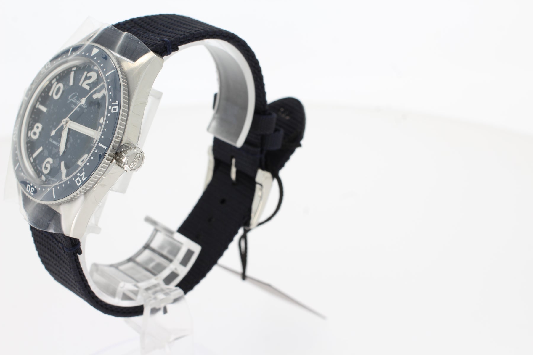 Glashütte Original SeaQ 1-39-11-06-80-08 avec mouvement automatique calibre 39-11, affichage de la date, lunette tournante