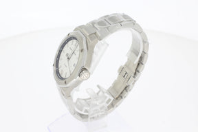 Baume & Mercier Riviera 10829 Automatikuhr, Datumsanzeige, 42 mm Stahl Zwölfeckig, weiß mit Wellendekor  M0A10829
