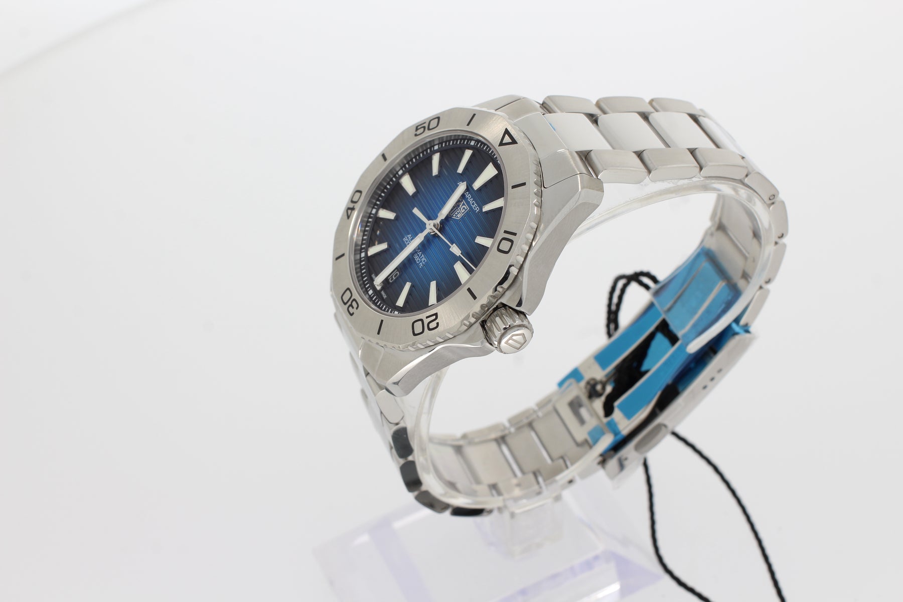 TAG HEUER AQUARACER PROFESSIONAL 200 DATE Automatic, 40 mm, stainless steel WBP2111.BA0627