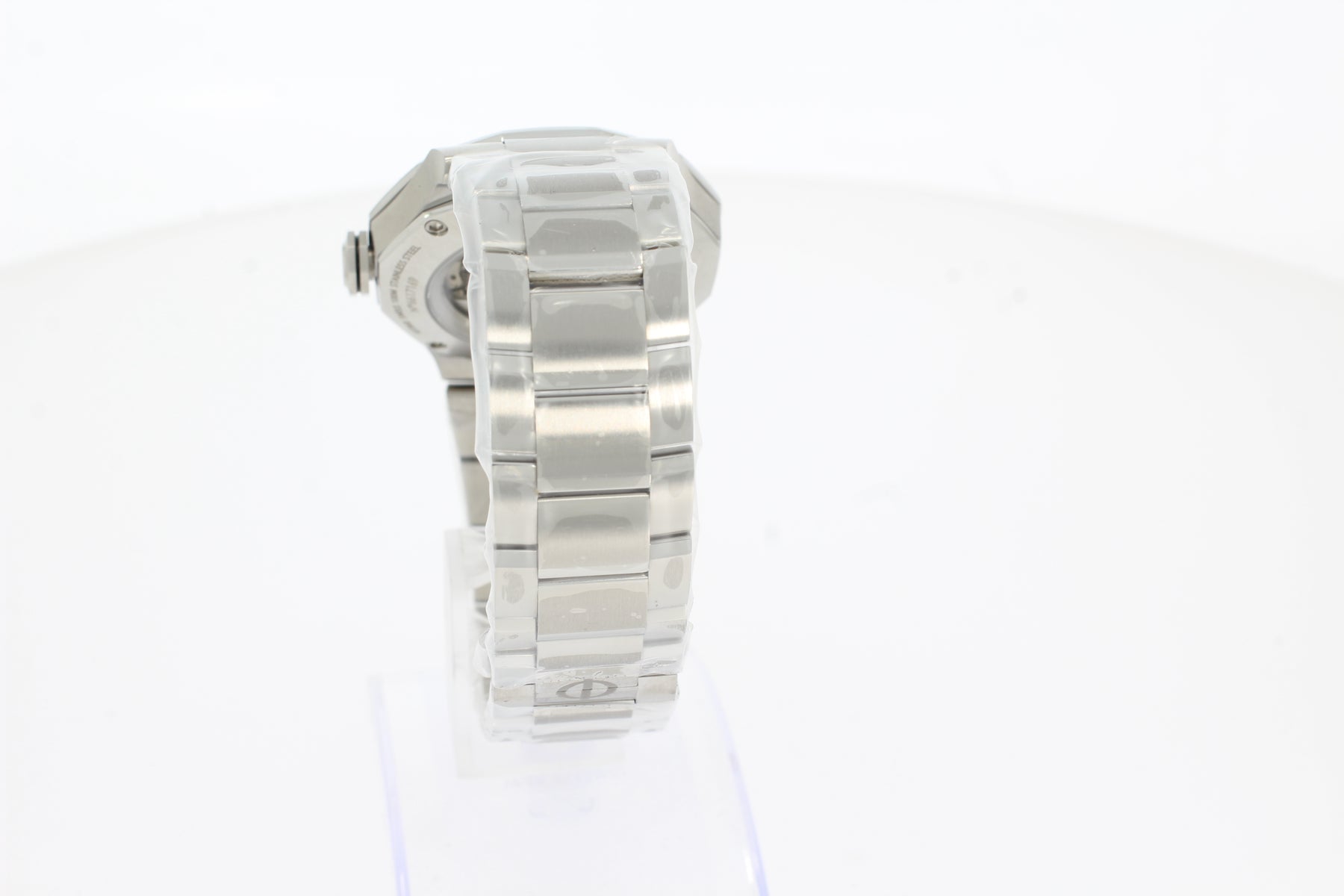 Baume & Mercier Riviera 10829 Automatikuhr, Datumsanzeige, 42 mm Stahl Zwölfeckig, weiß mit Wellendekor  M0A10829