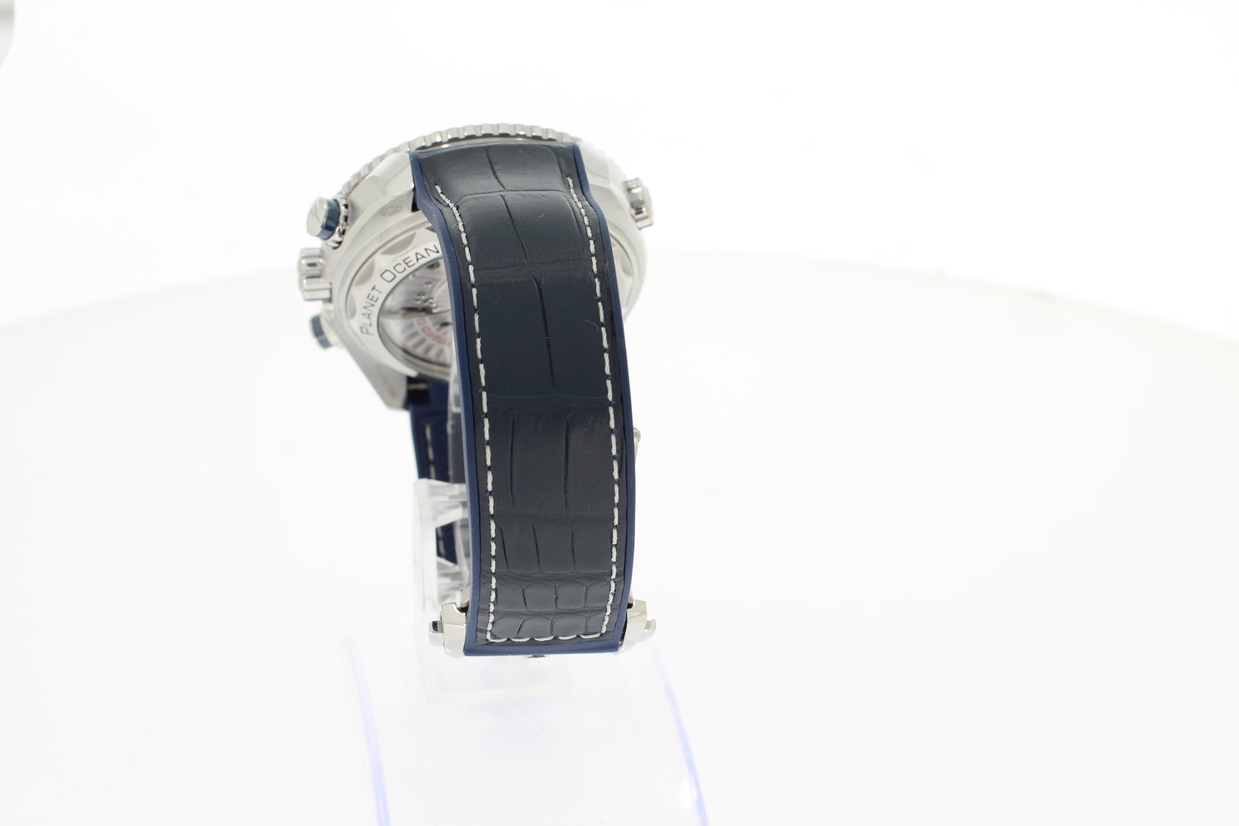 Omega Seamaster Planet Ocean 600M 45,5 mm, Stahl mit Lederarmband mit Innenseite aus Kautschuk 215.33.46.51.03.001 / 21533465103001