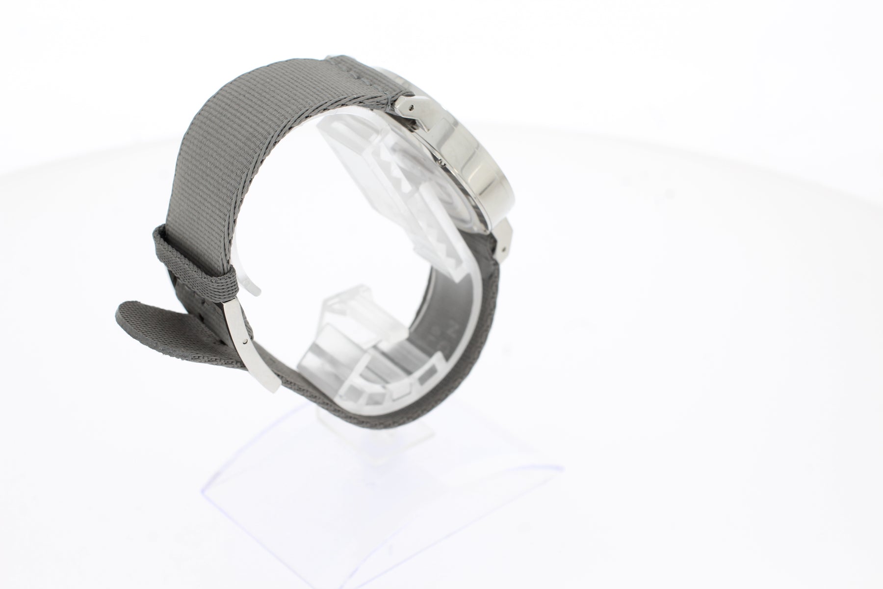 Nomos Ahoi neomatik 38 Datum sand 527