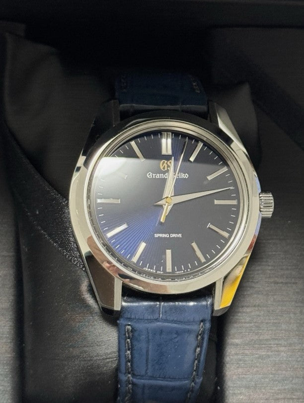 Grand Seiko Kollektion Elegance SBGM257 "Moondrop" SBGM257G