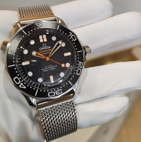 Omega Seamaster Diver 300M 42 mm, Stahl mit Stahlarmband 21030422001018