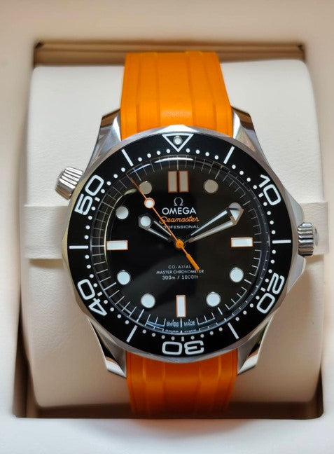 Omega Seamaster Diver 300M 42 mm, Stahl mit Kautschukband 21032422001006