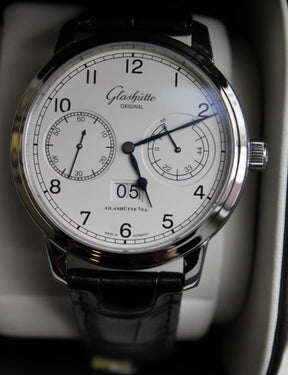 Glashütte Original Senator Observer 100-14-05-02-04 silver-grainé, 44mm stainless steel case, automatic movement, Louisiana alligator leather strap black