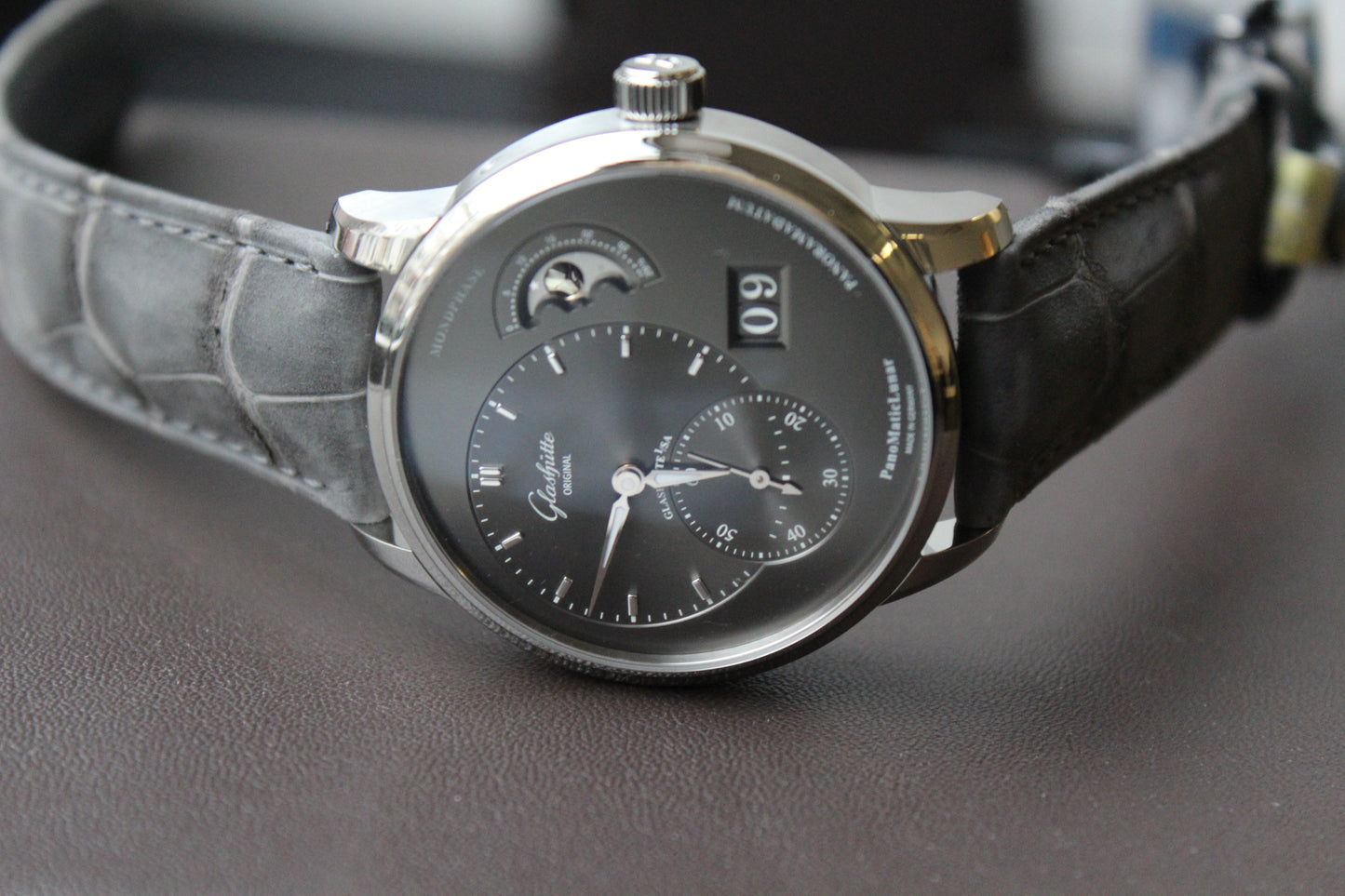 Glashütte Original PanoMaticLunar 40mm 1-90-02-43-32-62 (previously 1-90-02-43-32-05) stainless steel case, dark gray dial, shiny silver moon