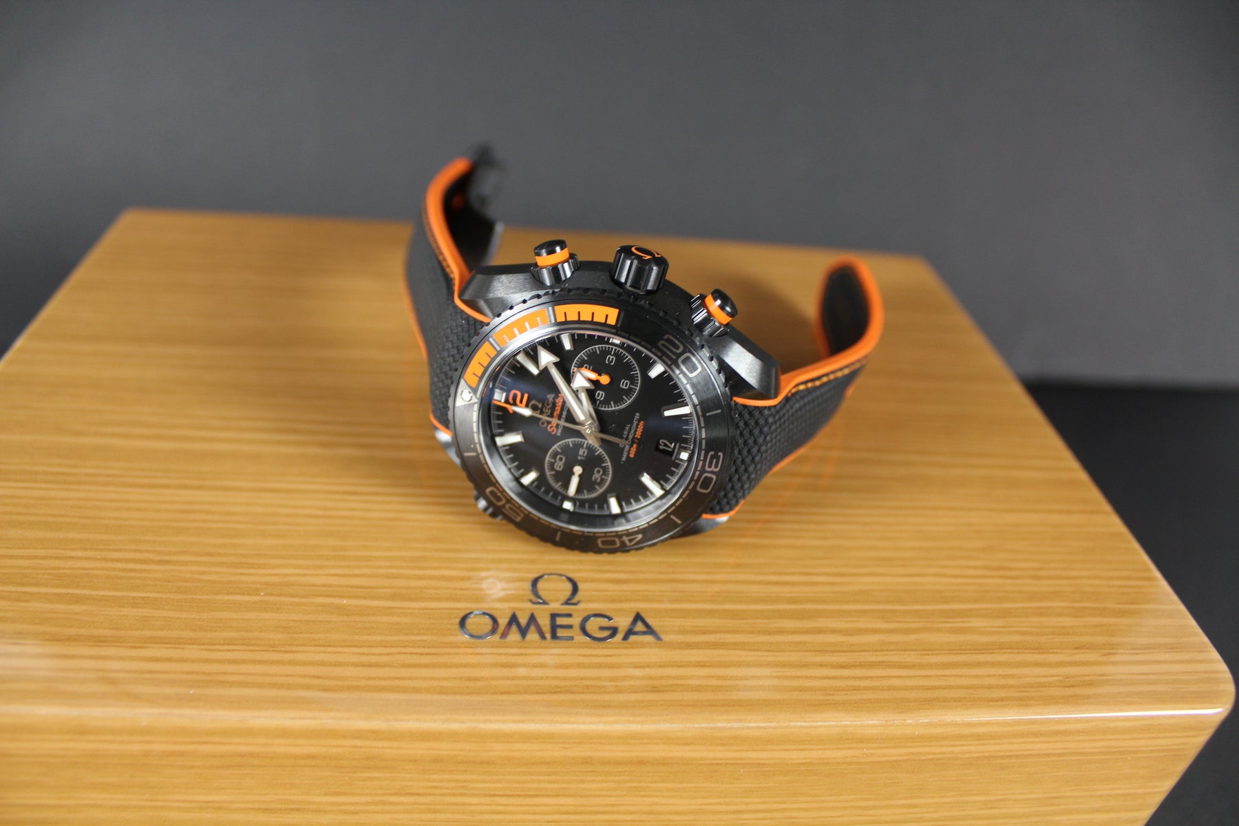 Omega Seamaster Planet Ocean Chronograph 215.92.46.51.01.001 black 45.5mm ceramic, black rubber strap