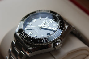 Omega Planet Ocean Master Chronometer 215.30.40.20.01.001 black 39.5mm steel