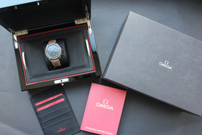 Omega Speedmaster Moonwatch Dark Side Vintage Black 311.92.44.51.01.006 black 44.25mm ceramic, brown leather strap