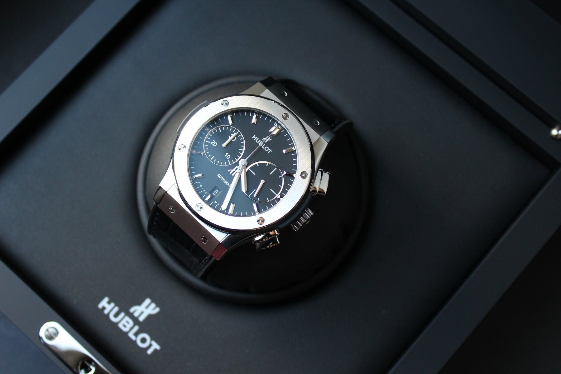 HUBLOT CLASSIC FUSION CHRONOGRAPH TITANIUM 45mm 521.NX.1171.LR titanium automatic men's watch black alligator