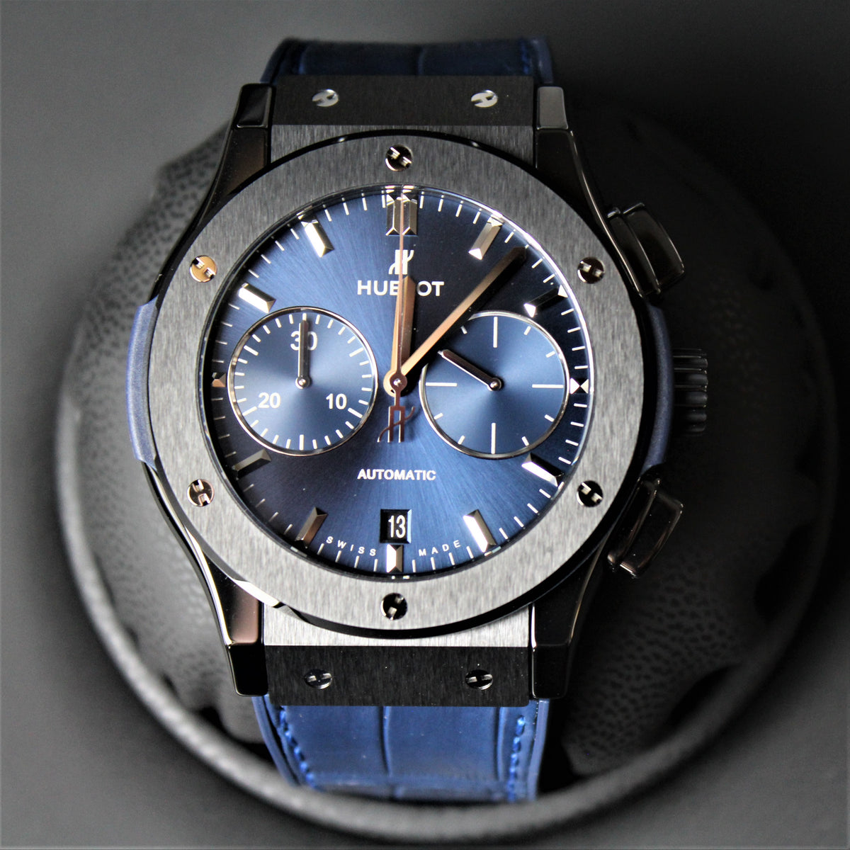 Hublot Classic Fusion Chronograph 45mm 521.CM.7170.LR montre automatique en céramique pour hommes en caoutchouc bleu