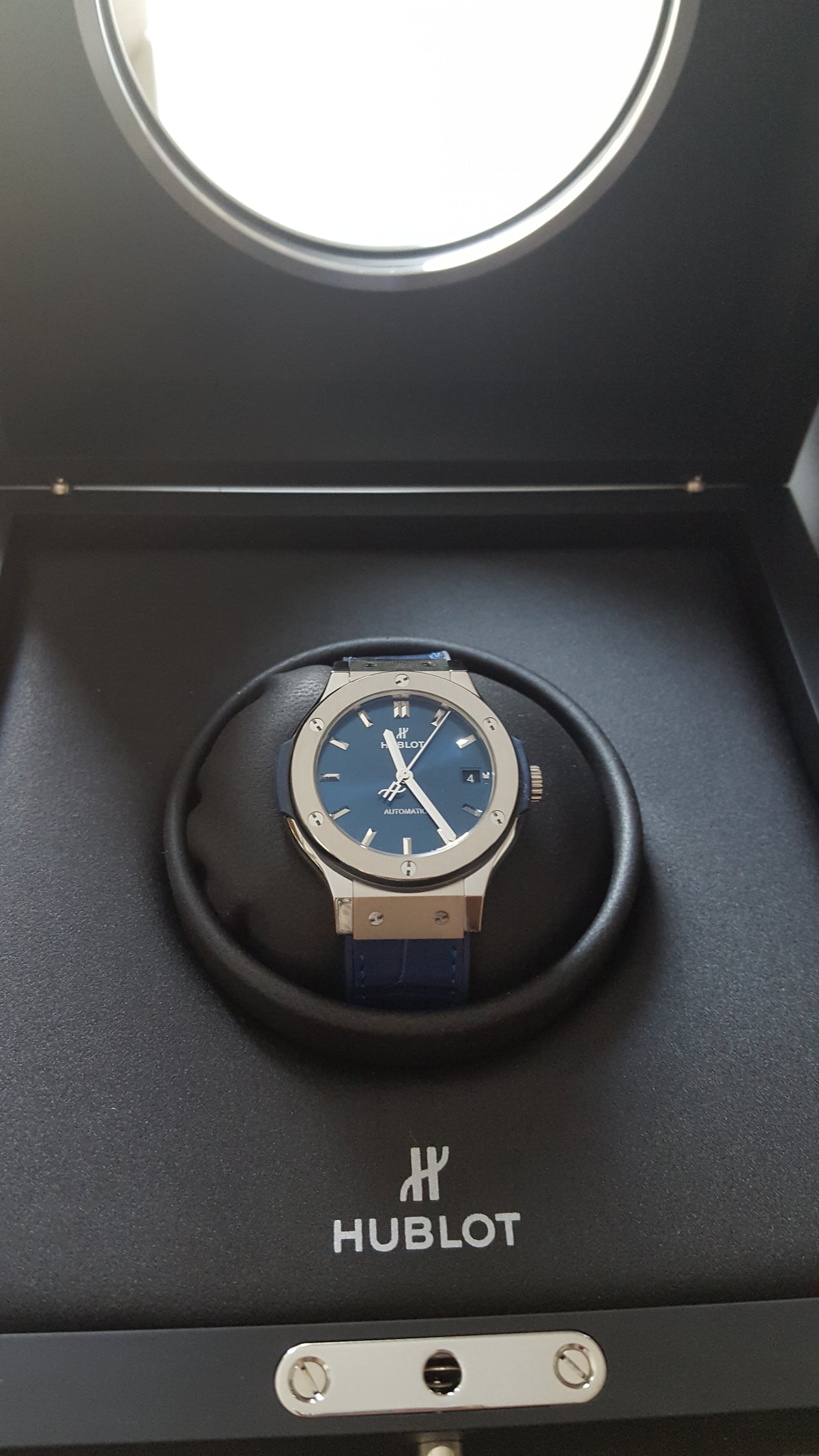 Hublot Classic Fusion 38 mm Titanium Blue 565.NX.7170.LR